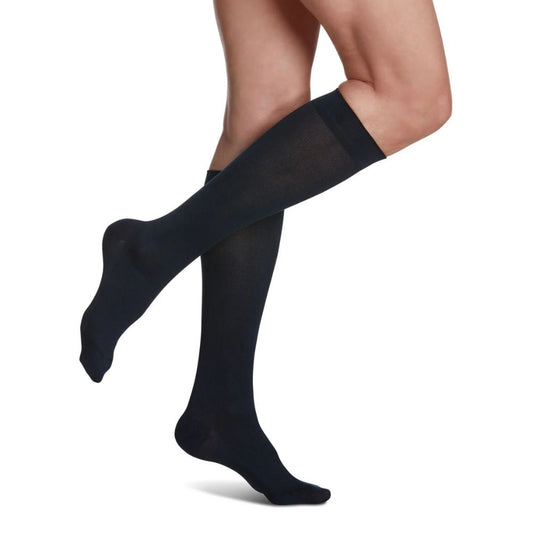 Sigvaris Sea Island Cotton Women's Stockings, 15-20mmHg, Size B, Navy (Per Pair)